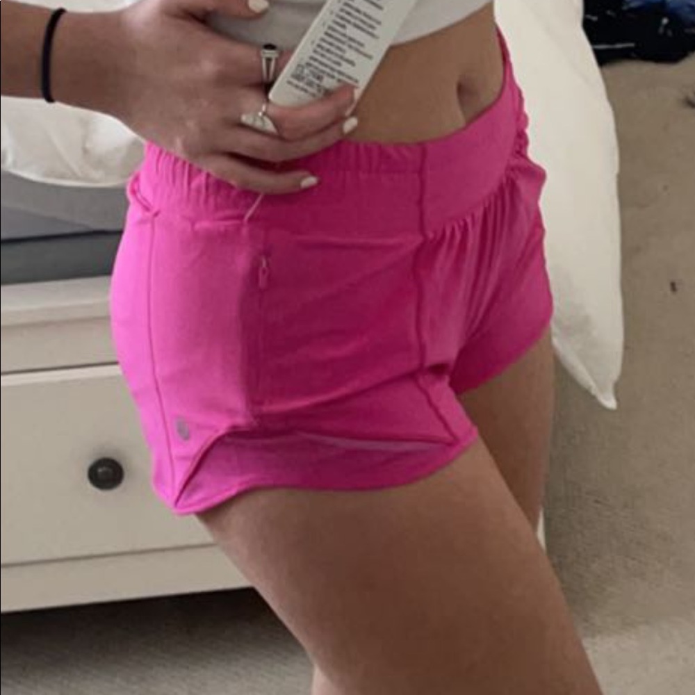 Lulu Lemon Sonic Pink Low Rise Hotty Hot Shorts 2.5”